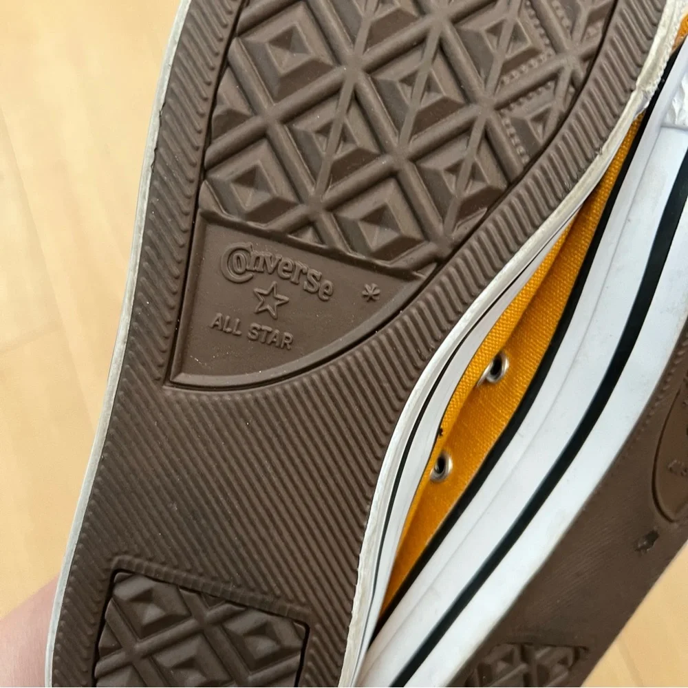 Converse Yellow and White Sneakers Vibrant Style - Picture 7 of 7
